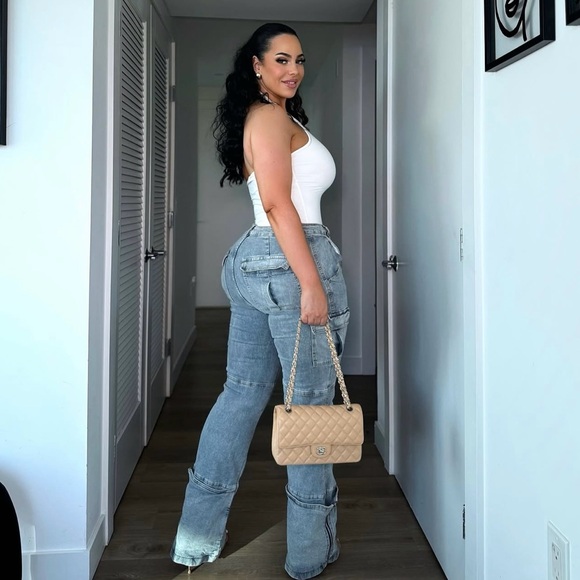 Stylish Blue Women's Jeans - Picture 2 of 4